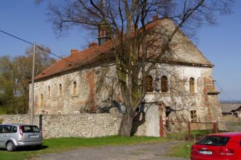 Zámek od jihozápadu (© Lukáš Pechánek, 04/2010)
