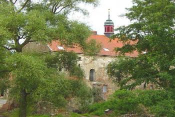 pohled z parku (© Petr Kovařík 10/2005)