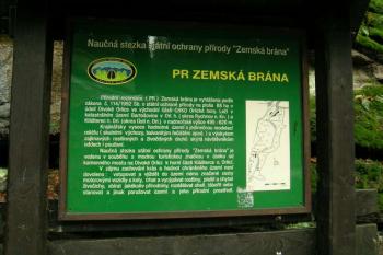 Zemská brána (© Hana Kubikova 05/2006)