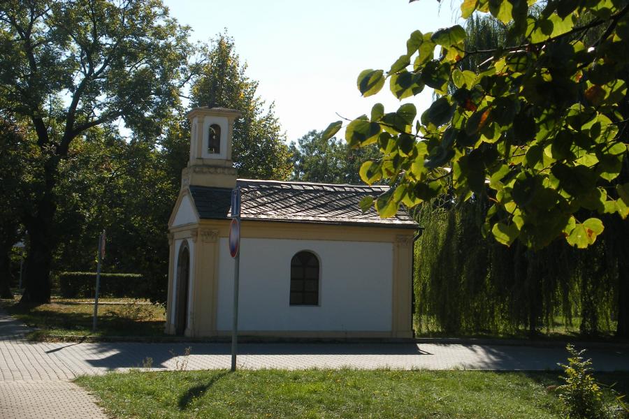 kaple se zvoničkou