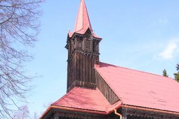 Čelo kostelíka. ( © Jan P. Štěpánek 04/2006)