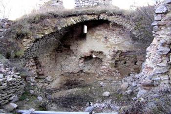 interiér přízemí severní části starého paláce na východě ( © Jan P. Štěpánek 02/2008)
