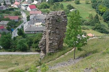 Střep hranolové věře na západním úbočí ( © Roman Řezáč 08/2005)