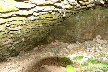 Zbytek klenby na severozápadě ( © Roman Řezáč 08/2005)