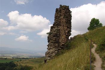 Střep hranolové věře na západním úbočí ( © Roman Řezáč 08/2005)