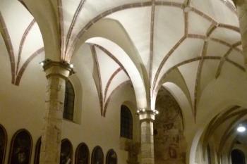 křížová klenba lodi kostela ( © Jan P. Štěpánek 09/2012)