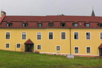 západní průčelí ( © Pavel Zany Komárek 20/8/2005)
