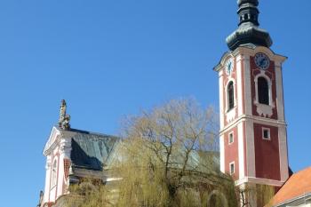 průčelí kostel od východu (© Milan Caha 04/2010)