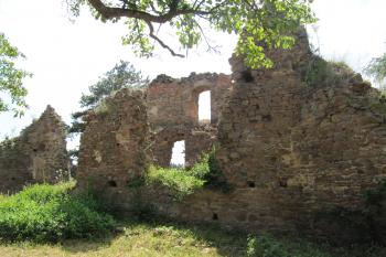 nádvoří hradu (© Rodochrozit, 07/2010)