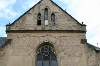 Západní průčelí příčné lodi (© Ivan Grisa, 05/2008)