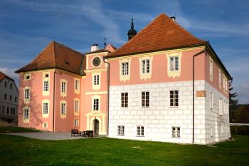 Zámek Mitrowicz v Kolodějích nad Lužnicí (© Marta Matušková, 07/2015)