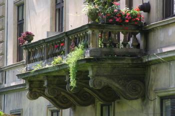 balkon na východním průčelí ( © Pavel Zany Komárek 28. 8. 2005)