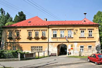 Hlavní palác ( © Luděk Pitter 08/2005)