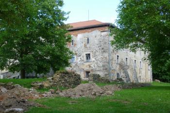 tvrz Bernartice (© Vlastislav Mareček, 06/2016)