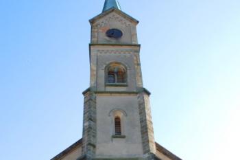 Čelo kostela ( © Aleš Marek 09/2006)