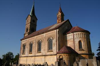 Kostel od západu ( © Ivan Grisa 06/2009)