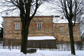 Boční pohled na zámek od západu ( © Pavel Vítek 02/2006)