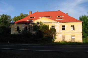 Arnoltov - pohled na severozápadní průčelí zámku (© rad-x 07/2005)