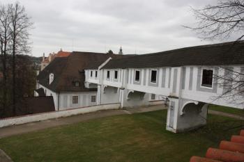 Nejhořejší část spojovacího mostu ze zámku do zahrady ( © Ivan Grisa 04/2011)