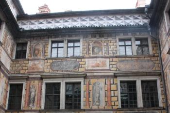 Čtvrté nádvoří: pohled k západu ( © Ivan Grisa 04/2011)