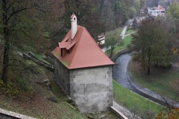 Prachárna z Plášťového mostu ( © Ivan Grisa 10/2011)