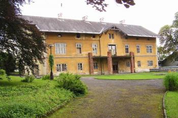 Zahradní průčelí zámku ( © Jan P. Štěpánek 2005)
