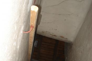 vchod na půdu (© Jaromír Schoffer, 01/2010)