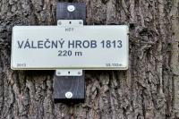 hromadný hrob