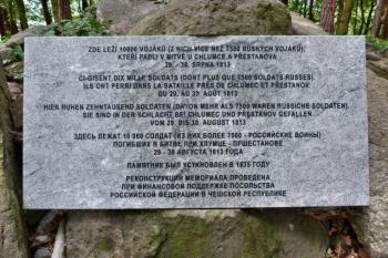 Hromadný hrob 10 000 padlých v Přestanově ( © František Kinař 05/2017)