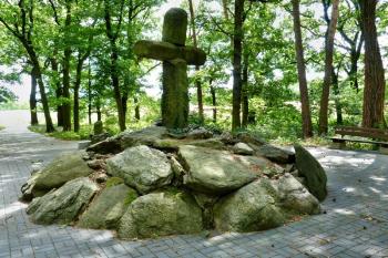 Hromadný hrob 10 000 padlých v Přestanově ( © František Kinař 05/2017)