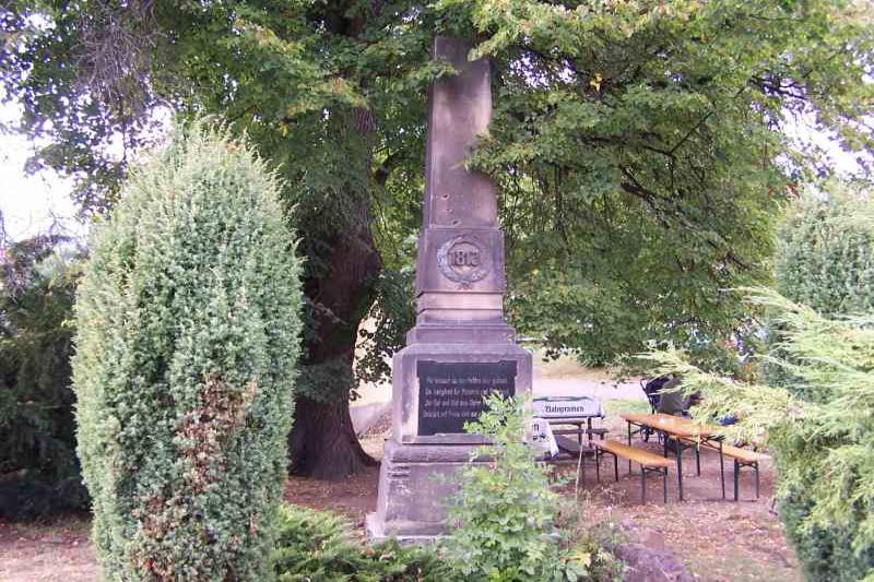pomník bitvy u Chlumce a Přestanova 1813