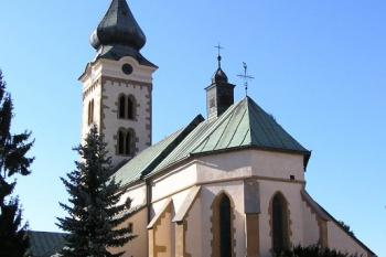 pohled na zadní část kostela ( © Jan P. Štěpánek 09/2005)