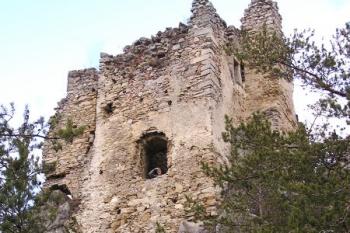 východní čelo tzv. Předního paláce ( © Jan P. Štěpánek 02/2008)