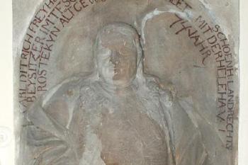 Karel Dětřich sv.p. Skrbenský z Hříště (náhrobní kámen je umístěn v hlavní lodi kostela) (© Miroslav BITTER 12/2006)