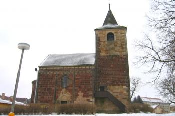 Pohled na kostel od severu ( © Pavel Vítek 03/2006)
