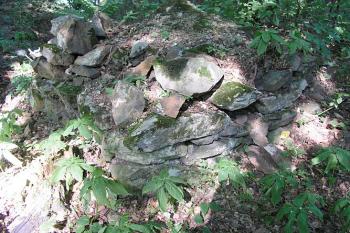 Roh vstupní věže ( © Roman Řezáč 08/2004)