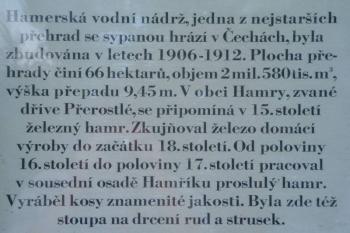 popis na infosloupu. (© Stanislav Brebera 10/2005)