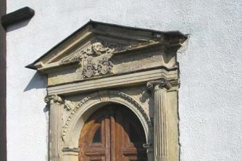 renesační portál (© de.ardoise 10/2005)