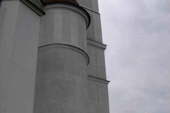 Schodišťová vížka v severozápadním nároží (© Ivan Grisa, 08/2004)