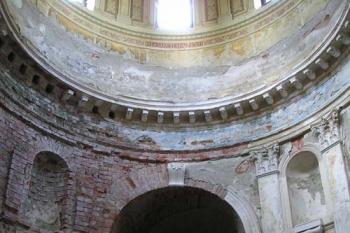 pohled do cetrální lodi mauzolea (© de.ardoise 10/2005)