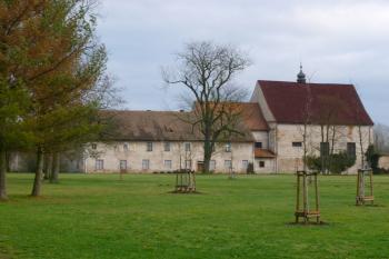 Mnichovo Hradiště-klášter kapucínů s kostelem Tří králů a kaplí sv. Anny (© Vlastislav Mareček, 12/2015)
