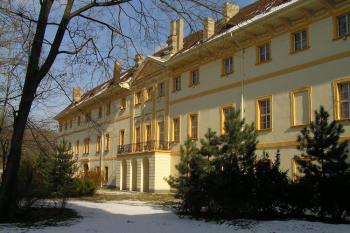 Světecký zámek (© Daniela Endrštová, 3/2006)