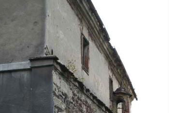 Presbytář zámecké kaple od severu (© Ivan Grisa, 07/2008)