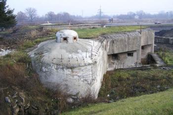 Nově zrekonstruovaný zvon západní části srubu ( © Jan P. Štěpánek 10/2006)