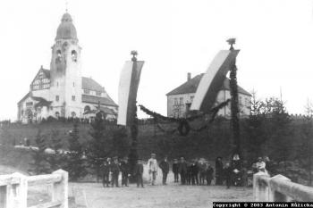 vysvěcení kostela 23. 10. 1915 (© 2003 Antonín Růžička)