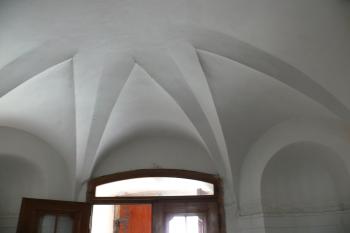 typická Santiniovská klenba (© Alena Volná, 4/2007)