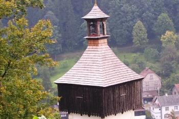 věž při jižním nároží hradeb ( © Jan P. Štěpánek 10/2005)