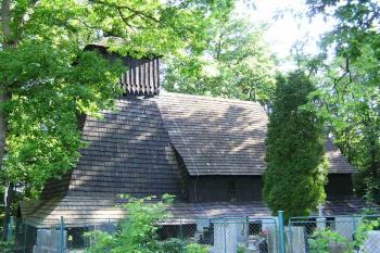 celkový pohled na vzácný kostel ( © Jan P. Štěpánek 8/2005)