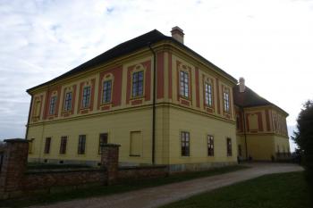 zámek Sloupno (© Vlastislav Mareček, 12/2015)
