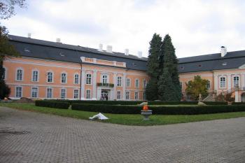Průčelí do nádvoří (© Pavel Vítek 10/2005)
